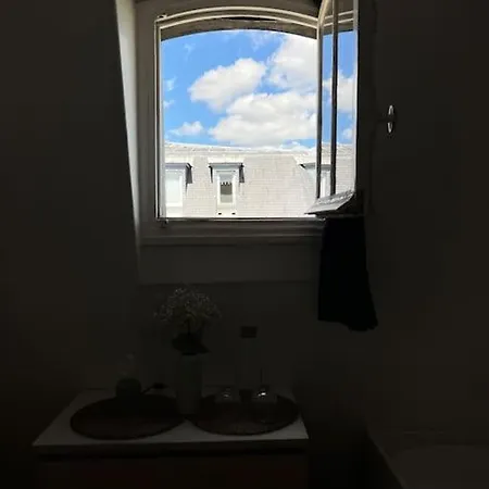 Votre Pied-A-Terre En Plein Paris Apartment Exterior photo